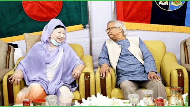 সেনানিবাসে শুভেচ্ছা বিনিময়: প্রধান উপদেষ্টা ও খালেদা জিয়ার বিরল সৌজন্য সাক্ষাৎ